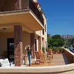 Con Vista Oda ve Kahvaltı 3*